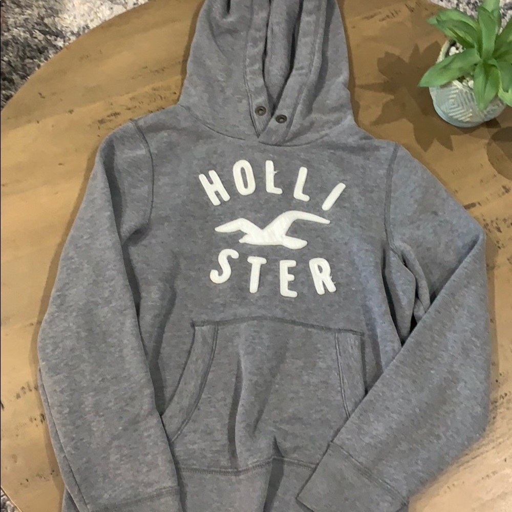 Grey Hollister sweatshirt